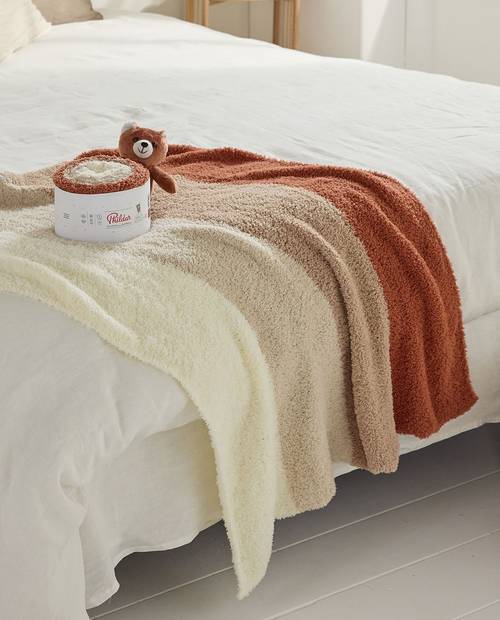 Phildar Phil Doudou Cuddly blanket with bear