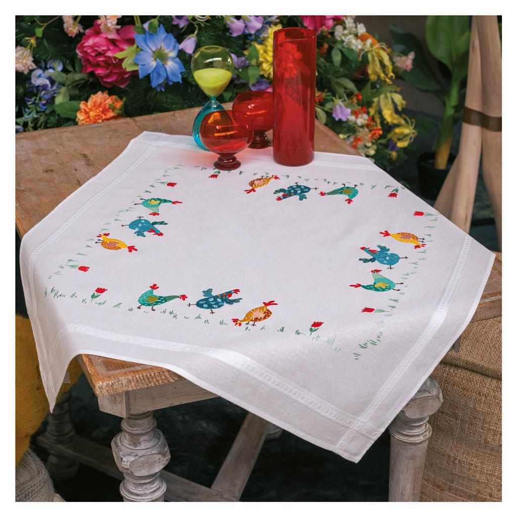 Tablecloth kit Colorful chickens